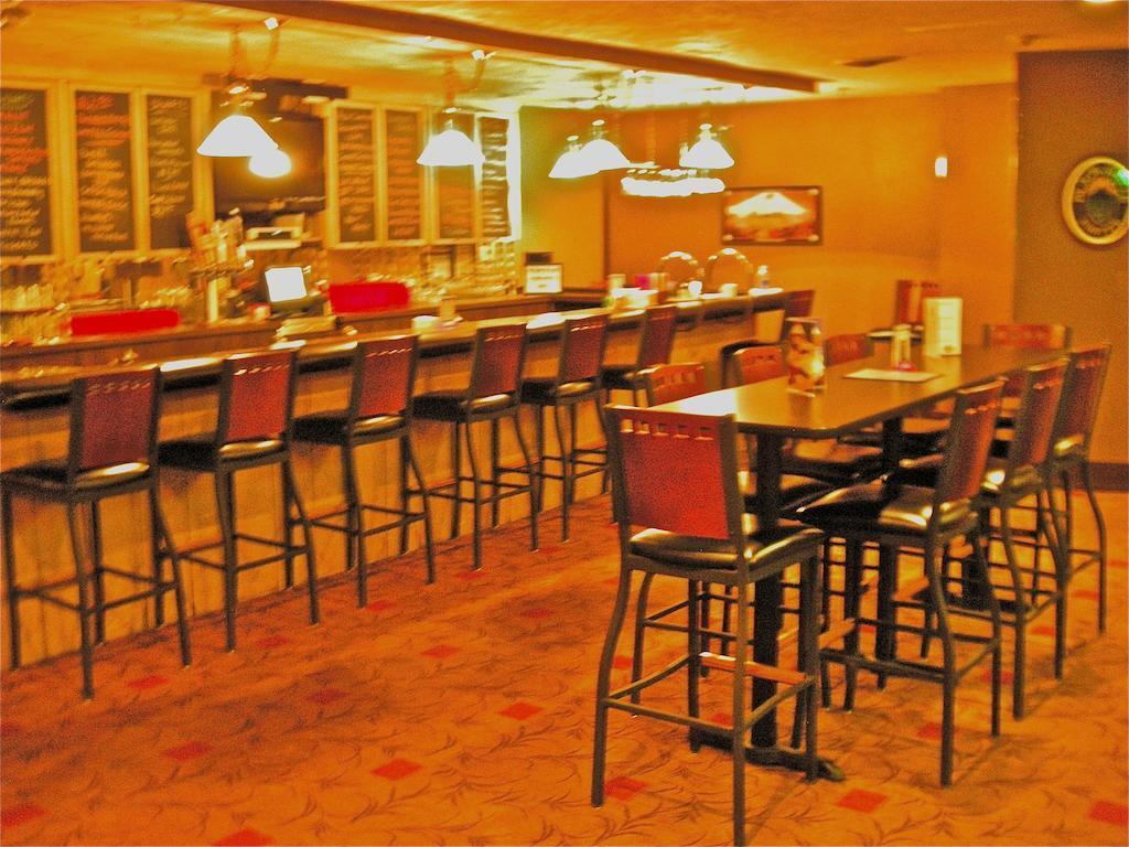 Holiday Inn Ontario By Ihg Exterior photo