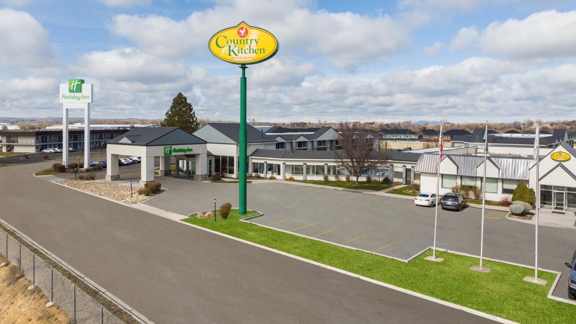 Holiday Inn Ontario By Ihg Exterior photo