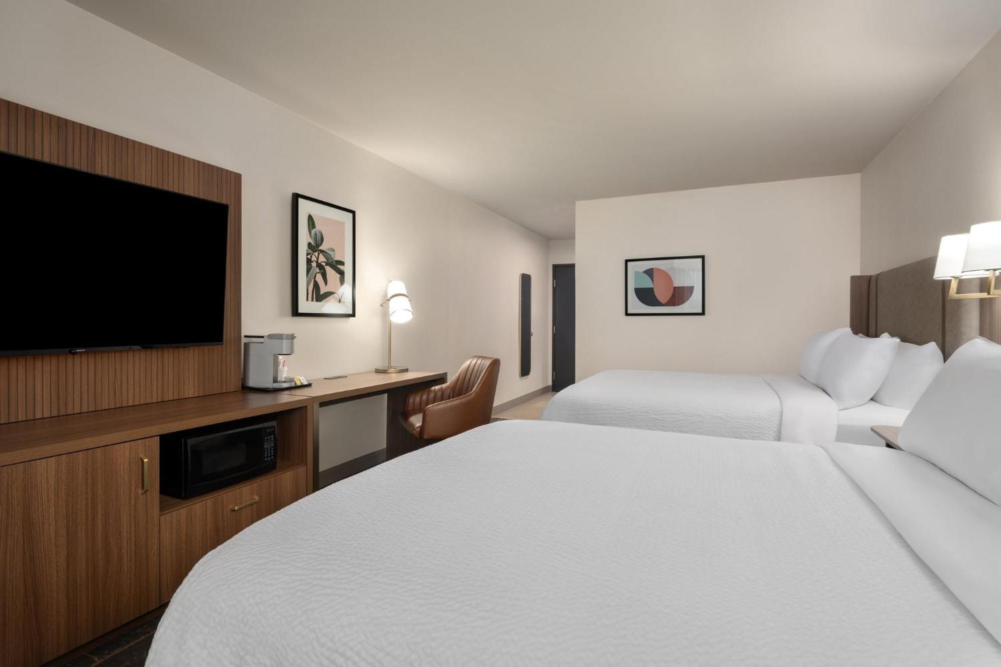 Holiday Inn Ontario By Ihg Exterior photo